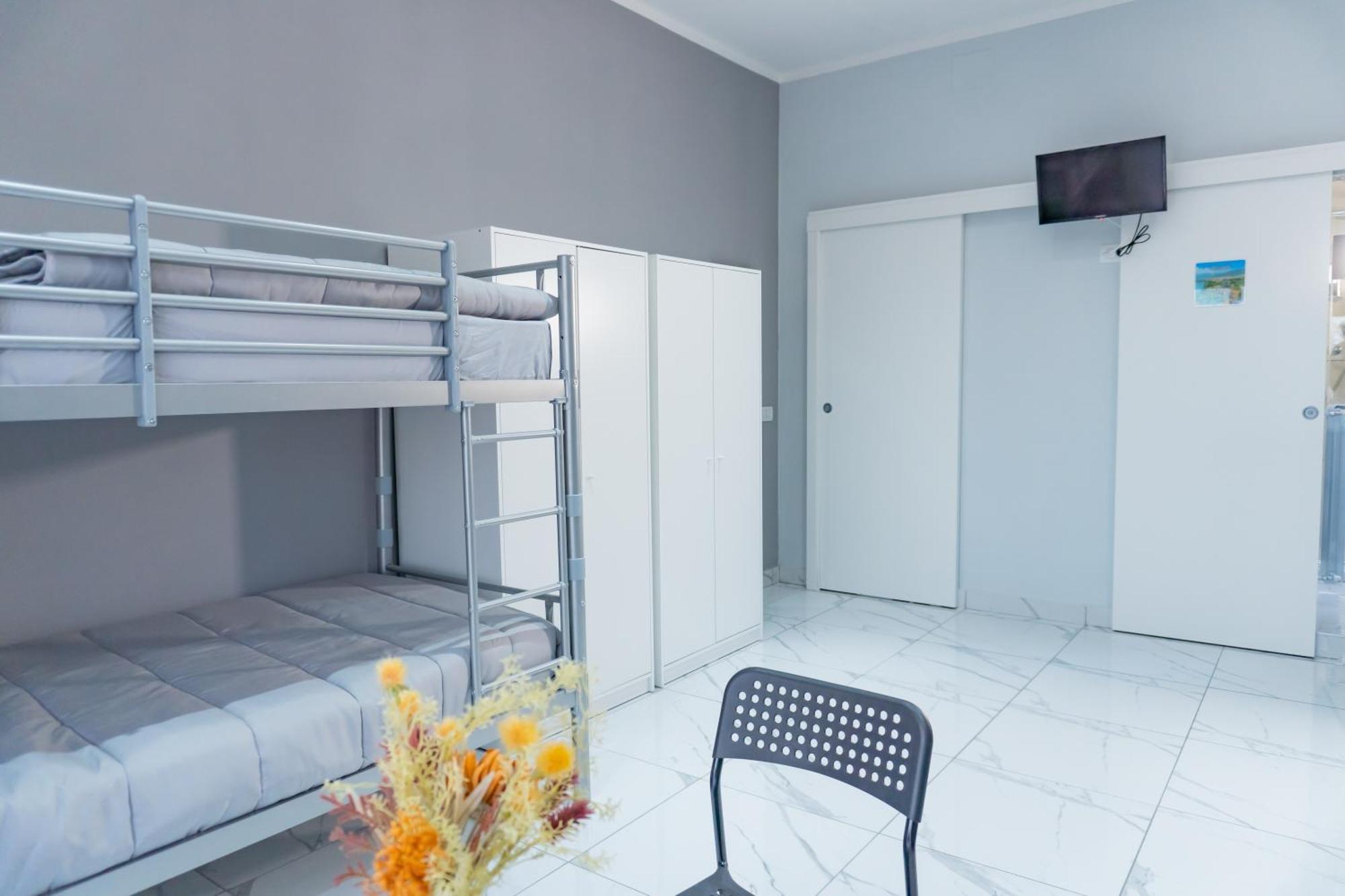 Hostel Partenope Naples Exterior photo